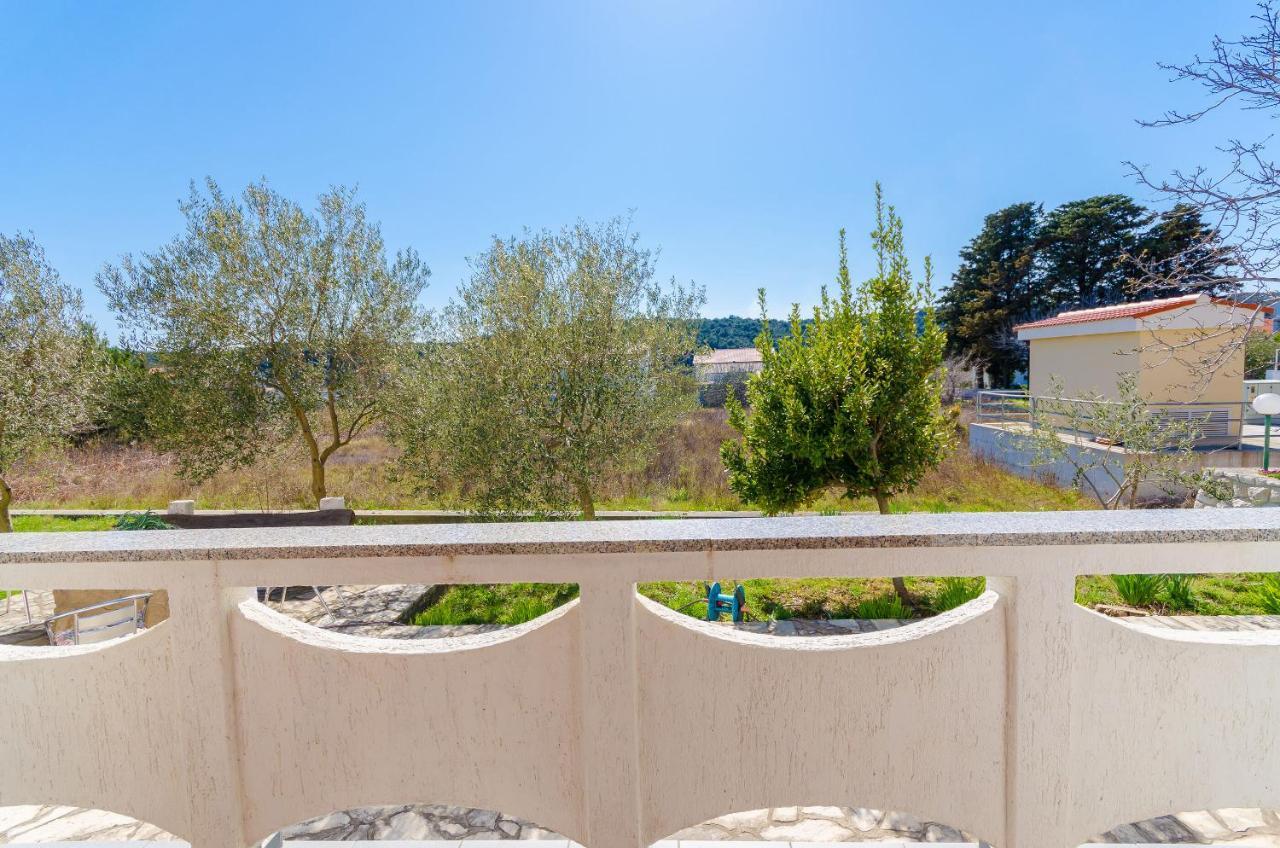 Apartments Vesna Кампор Экстерьер фото